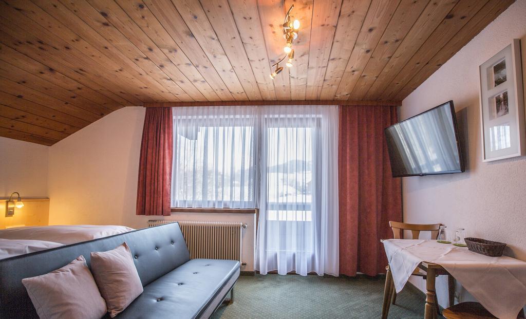 Gaestehaus-Pension Barbara Andelsbuch Δωμάτιο φωτογραφία
